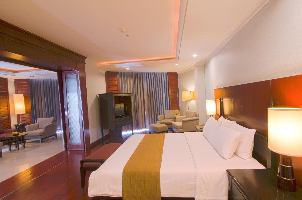 Long Beach Garden Hotel & Pavilions Pattaya Extérieur photo