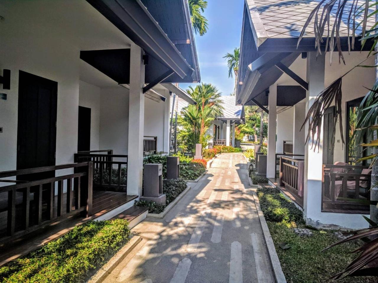 Long Beach Garden Hotel & Pavilions Pattaya Extérieur photo