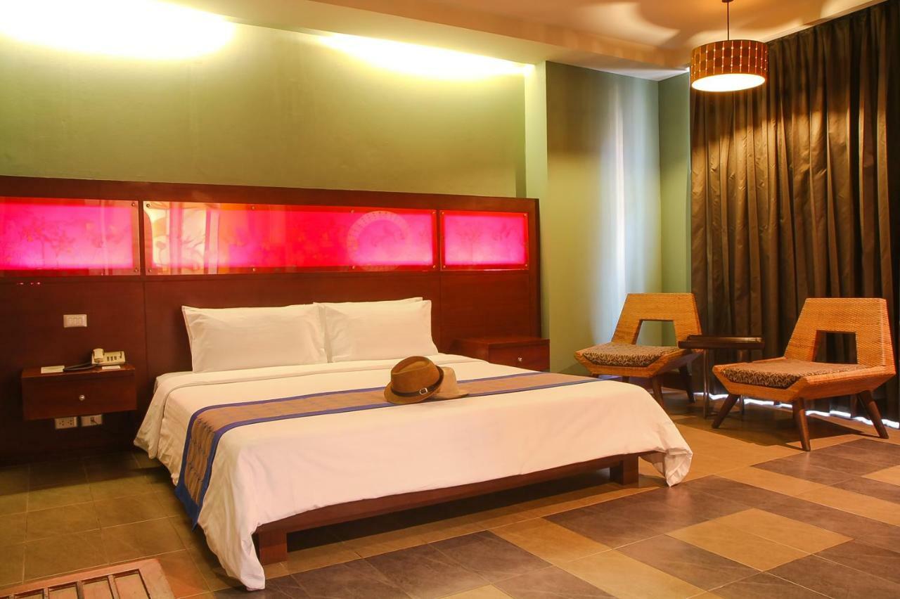 Long Beach Garden Hotel & Pavilions Pattaya Extérieur photo