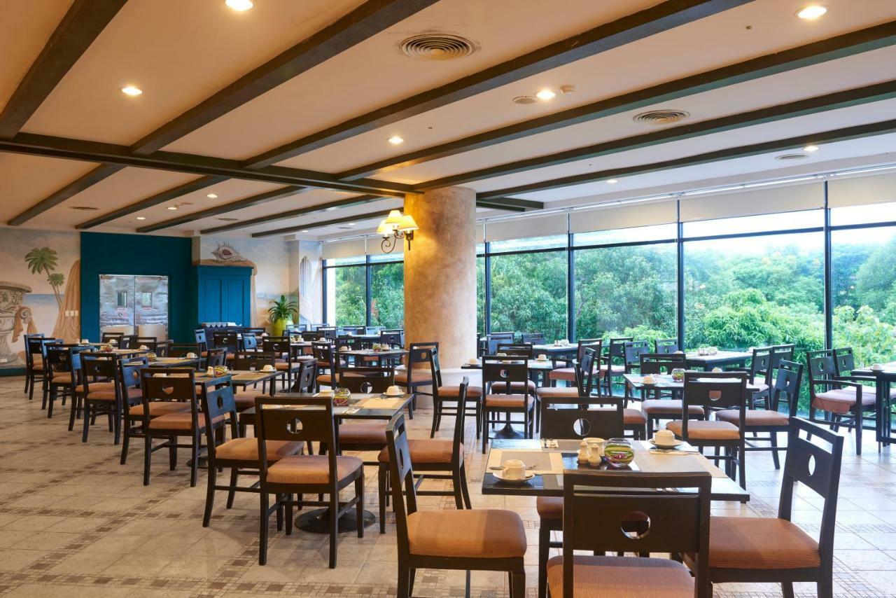 Long Beach Garden Hotel & Pavilions Pattaya Extérieur photo